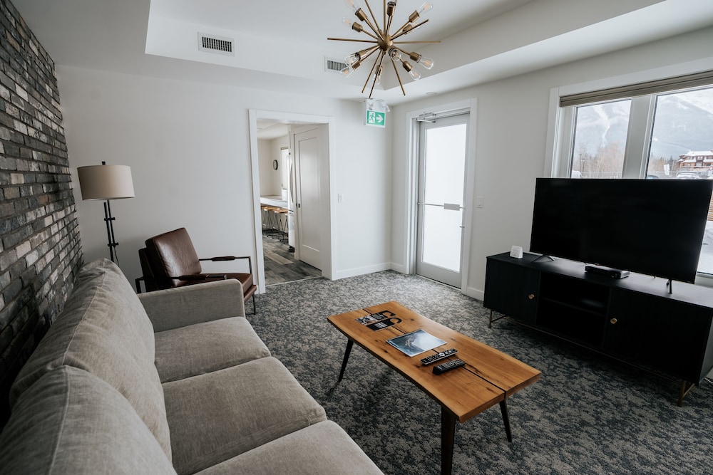 The Basecamp Resorts Apartment (Self Check In, No Pets), photo 6