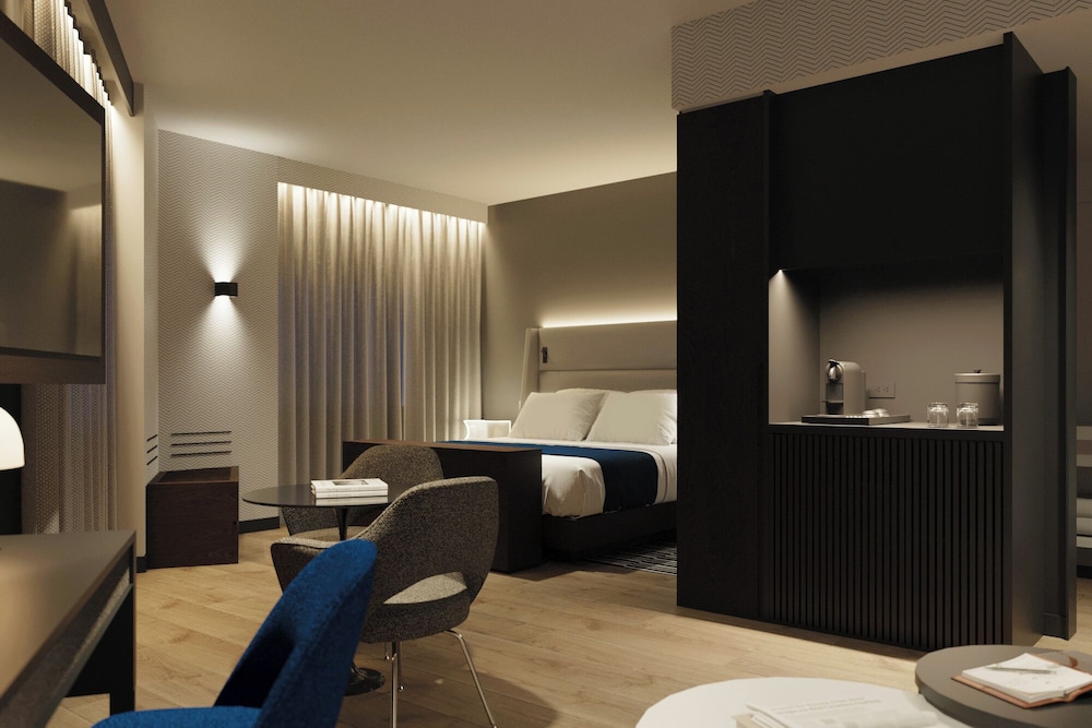 Suite, 1 King Bed with Sofa bed, Non Smoking