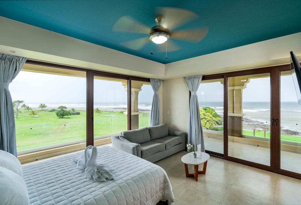 Deluxe Double Room, Ocean View photo 2