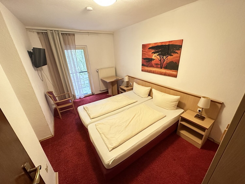 Basic Double Room