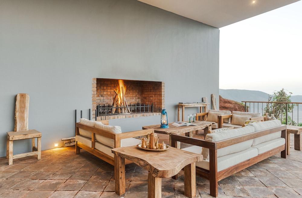 Royal Suite, 2 Bedrooms (5AD)