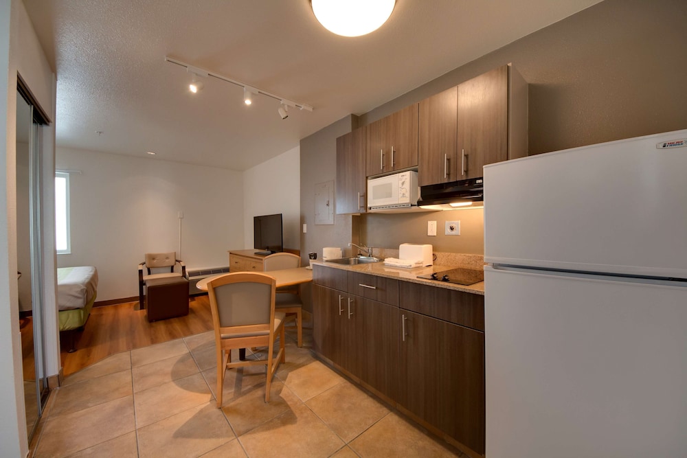 Standard Double Room, 1 Queen Bed, Non Smoking, Kitchenette