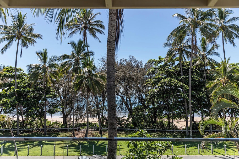 Family Apartment, 2 Bedrooms, Terrace, Sea View photo 1