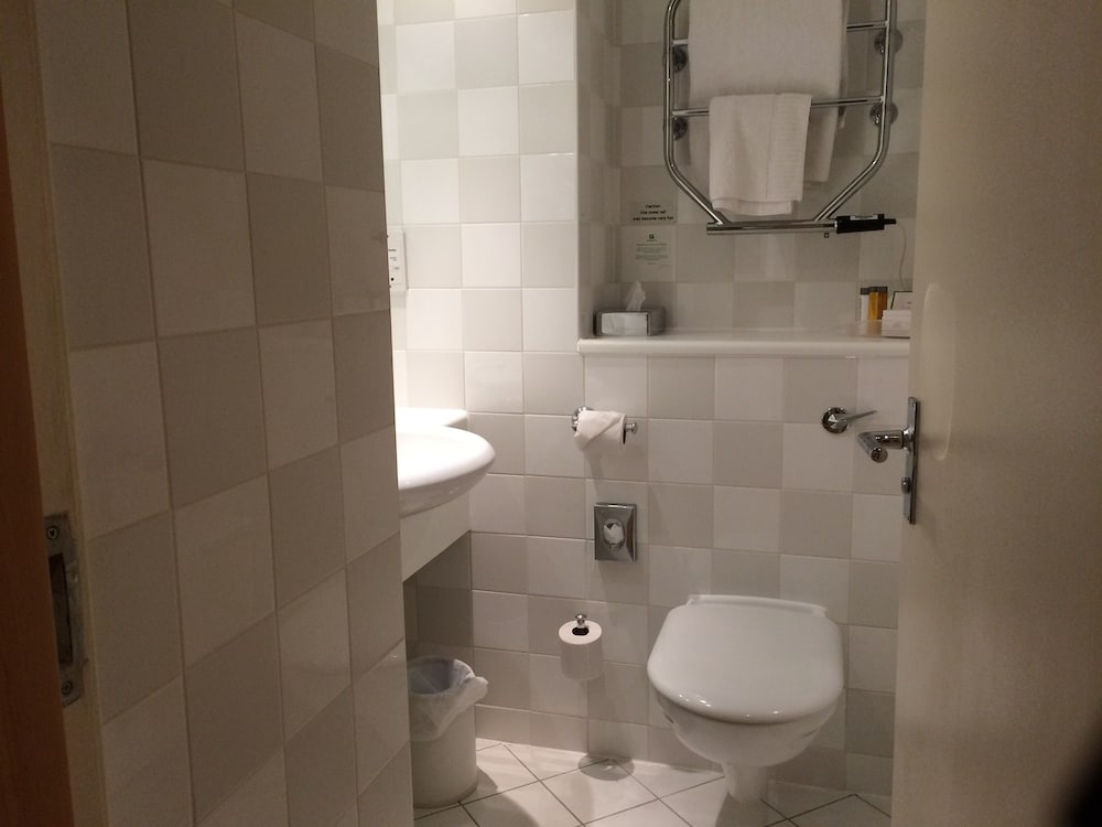 Premium Room, Multiple Beds - Photo 9