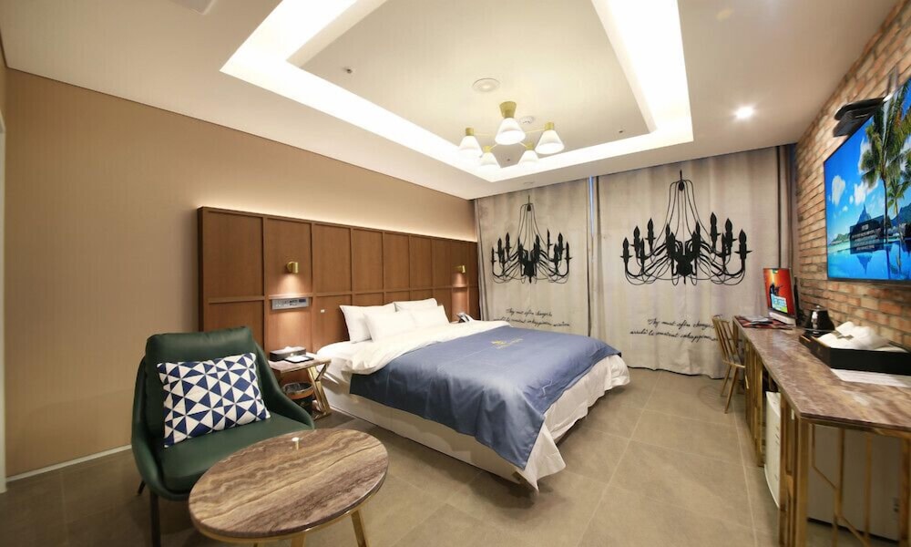 Standard Double Room - Photo 1