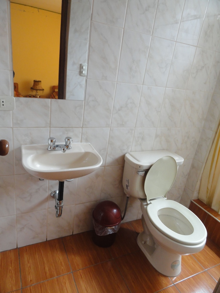 Classic Single Room, Mixed Dorm photo 3