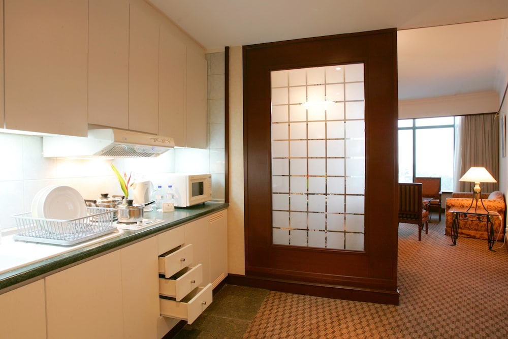 Premier Suite, 1 King Bed photo 2