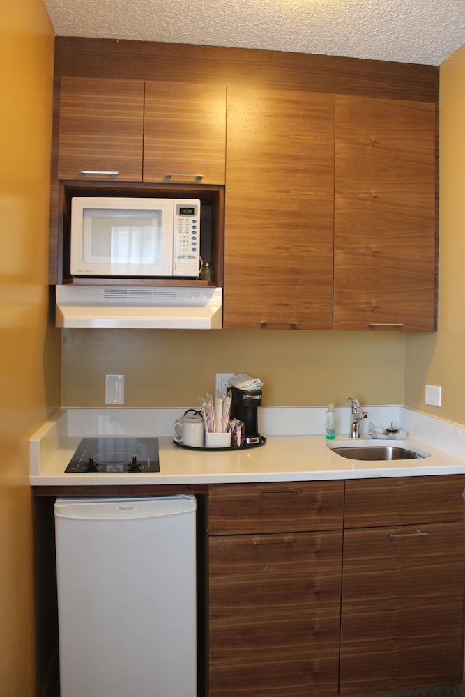 Standard Room, 2 Queen Beds, Non Smoking, Kitchenette - Photo 4