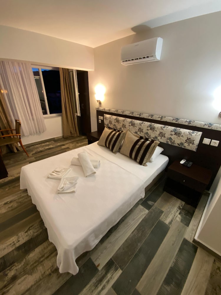 Standard Double Room, Hill View photo 1