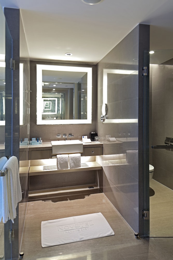 Premier Room, 2 Twin Beds - Photo 4
