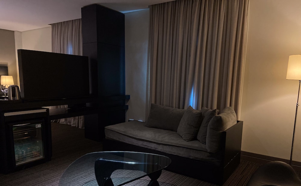 Basic Suite - Photo 9