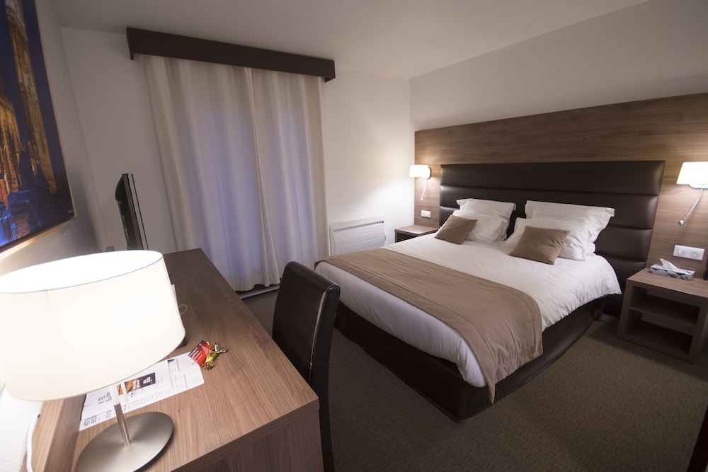 Double Room - Photo 11