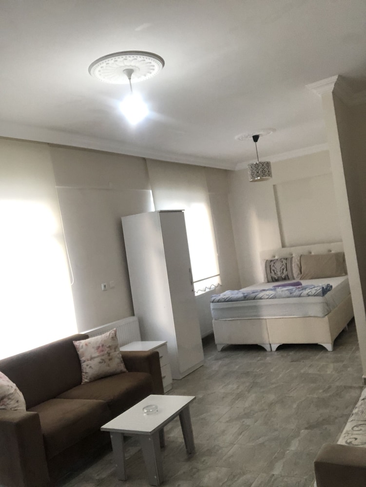 Apartment, 3 Bedrooms, City View photo 2