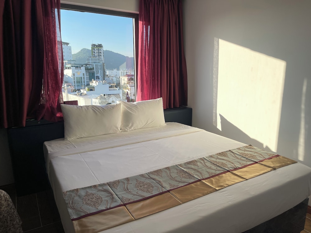 Superior Double Room, City View
