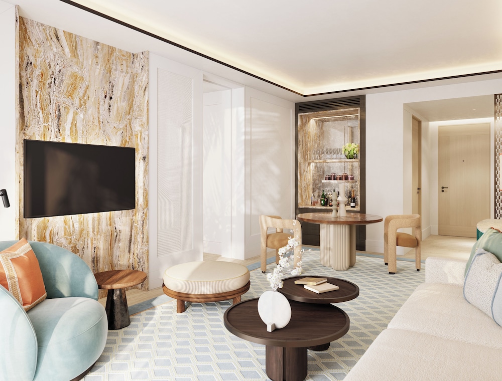 Signature Suite