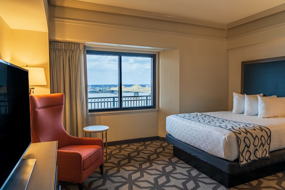Executive Suite, 1 Bedroom, Non Smoking (East Tower) - Photo 2