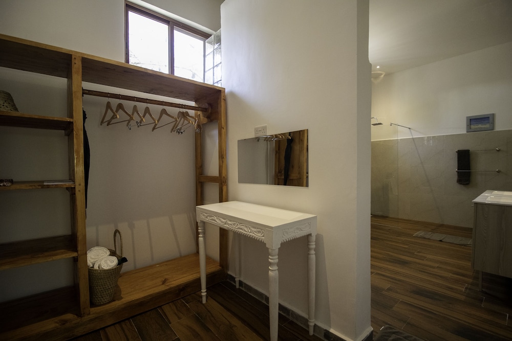 2 Bedroom Family Beachfront Suite