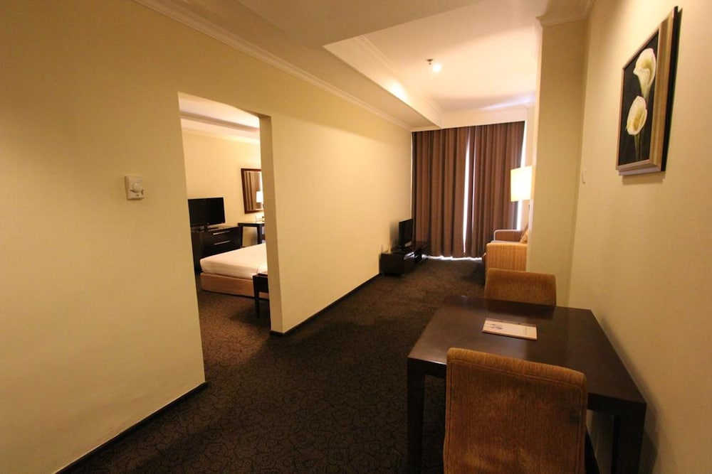Executive Suite photo 3
