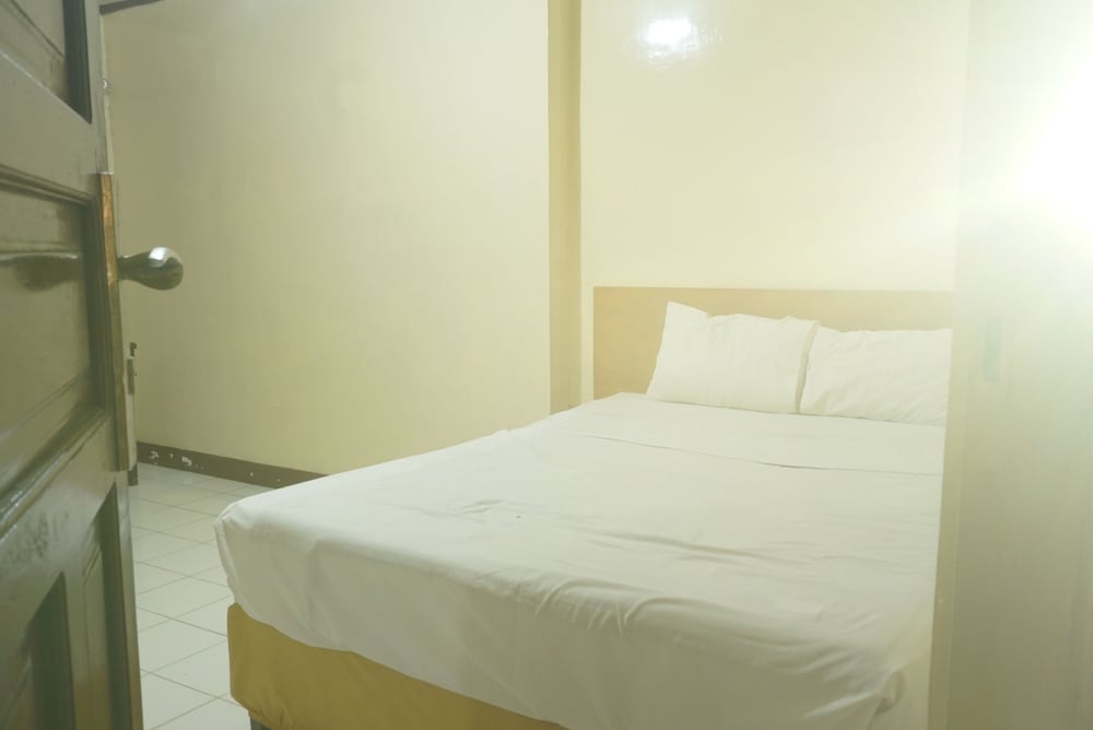 Double Room - Photo 10