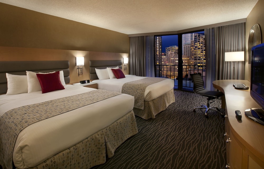 Executive Room, 2 Queen Beds, Balcony, City View - Photo 2