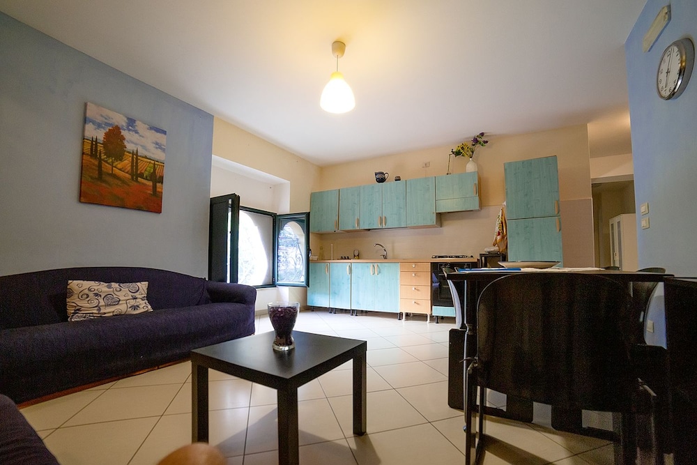 Comfort House, 2 Bedrooms, Accessible, Kitchen photo 3