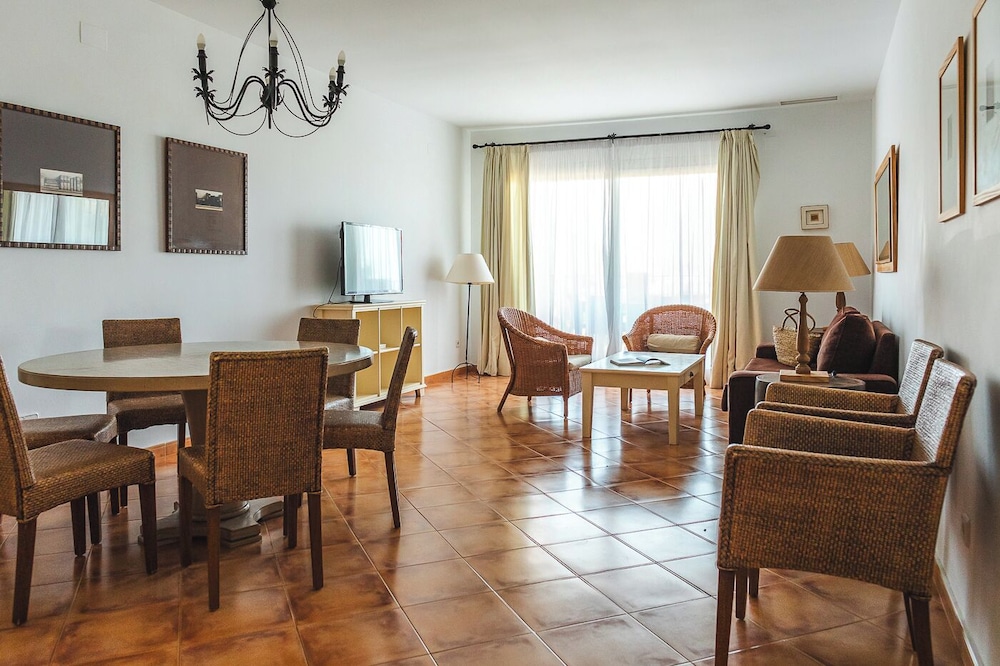 Apartment, 2 Bedrooms (2 Adults) - Photo 28