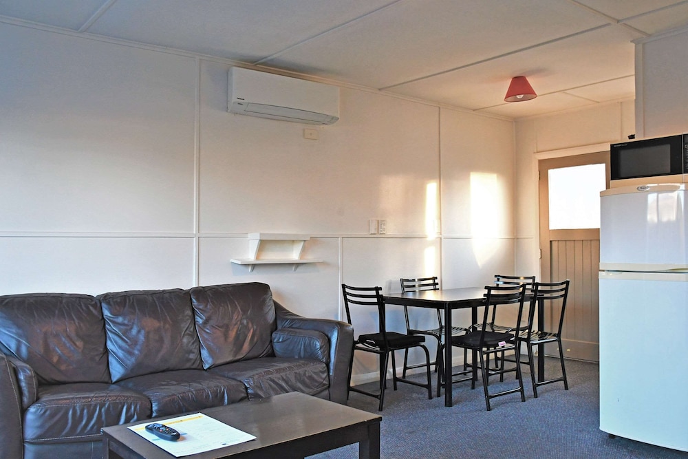 Suite, 2 Bedrooms photo 3