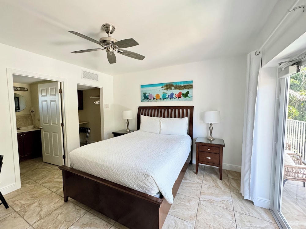 Panorama Suite - Queen Bed - A3