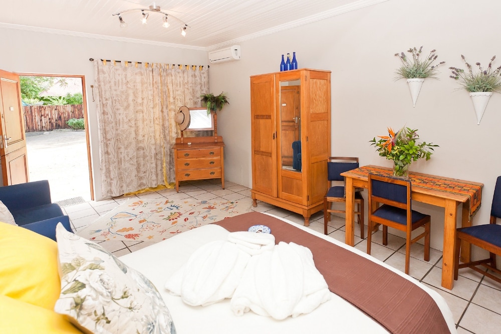 Comfort Room, 1 Bedroom (Double En-Suite) photo 1