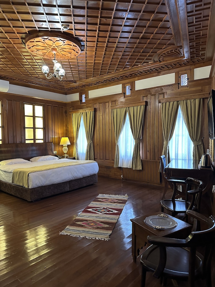 Executive Room photo 1