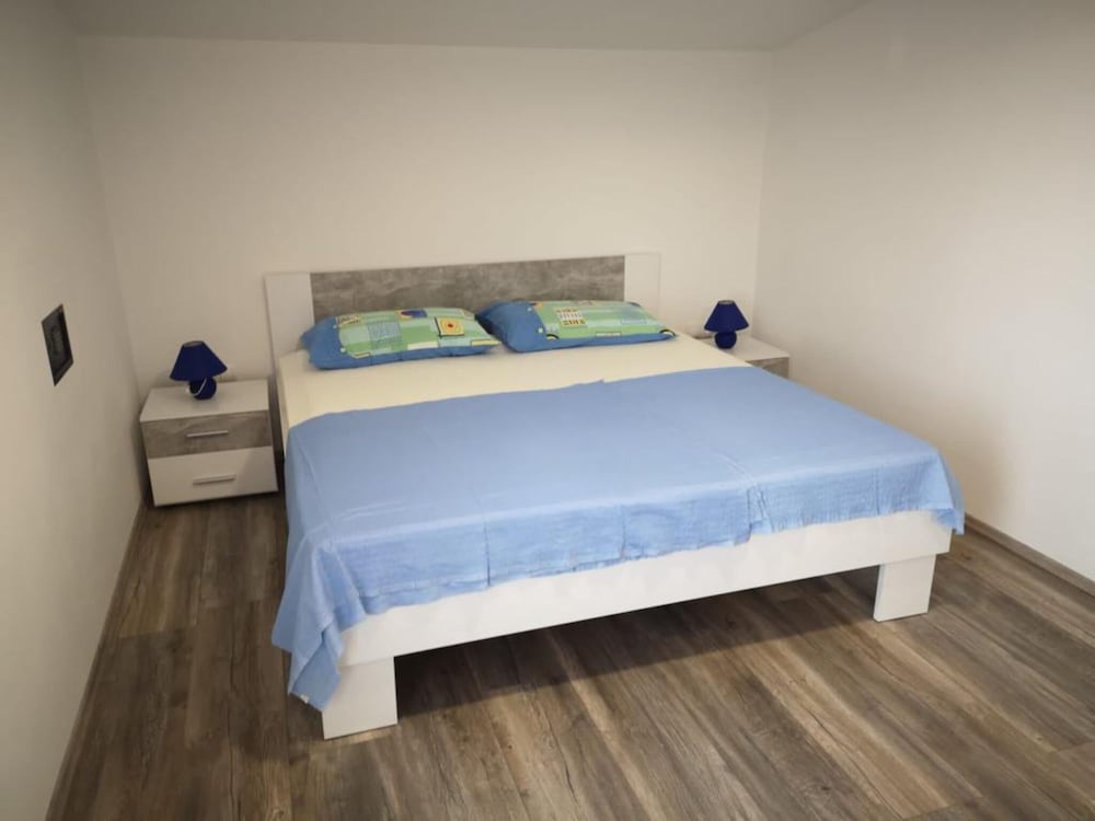 Romantic Apartment, 1 Bedroom, Balcony, Garden View