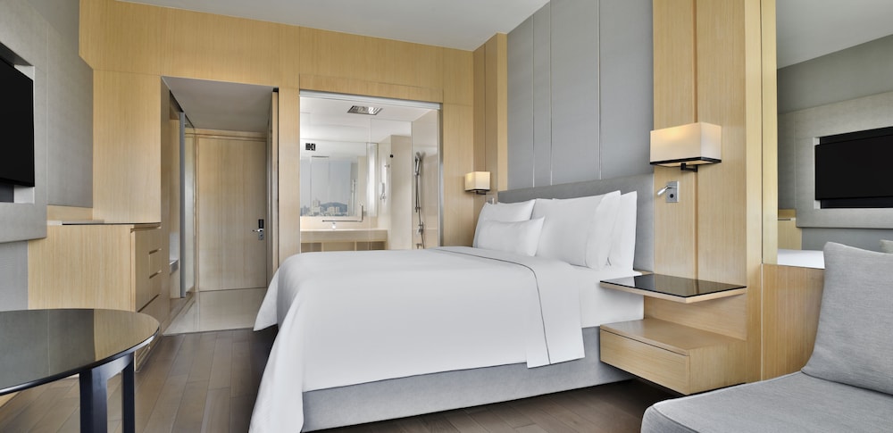 Club Room, 2 Double Beds, Lake View Club Room, 2 Double Beds, Lake View