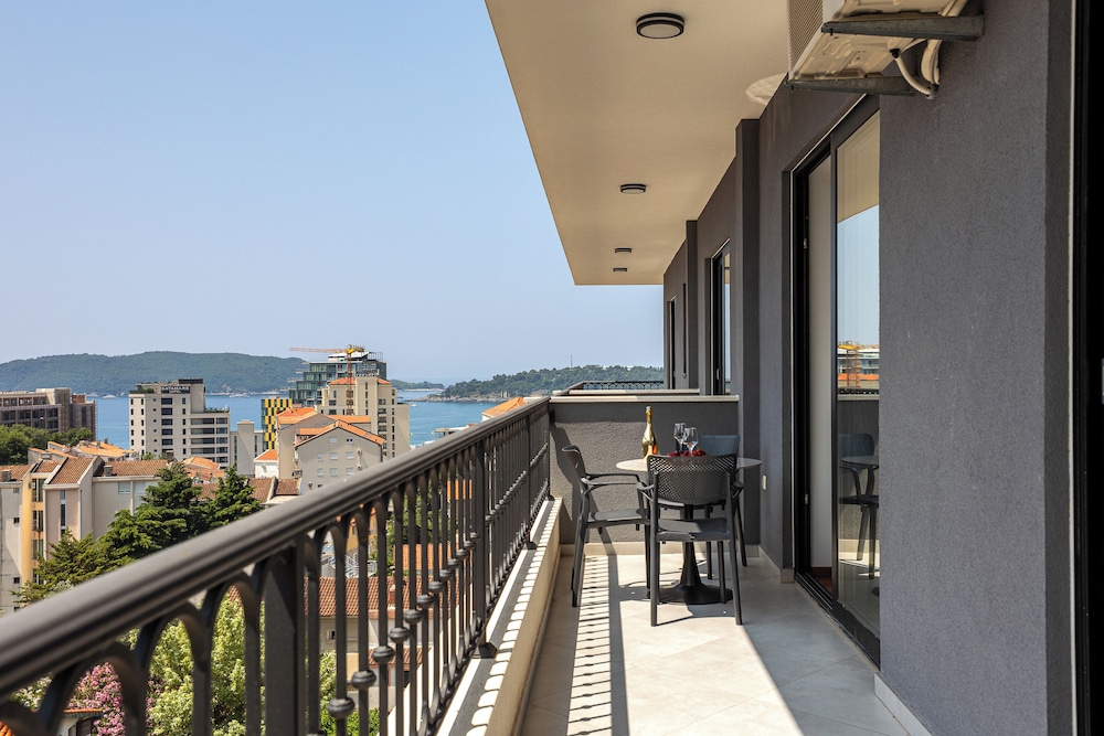 Comfort Apartment, 2 Bedrooms (A4) - Photo 12