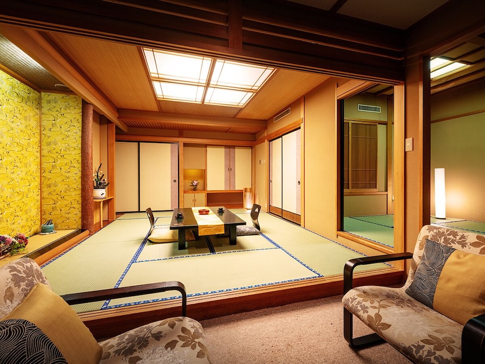Japanese Traditional Room with Open-air Bath (24sqm) photo 2