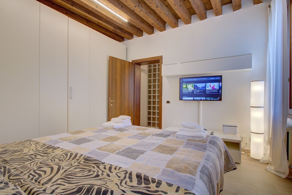 Apartment, City View photo 2