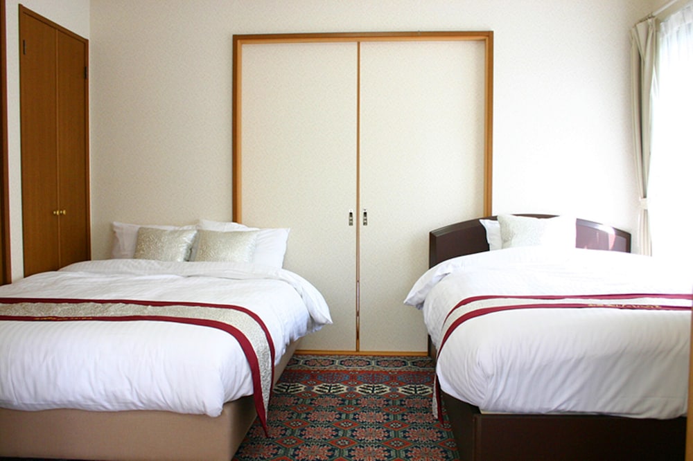 Premier House, Multiple Beds, Non Smoking, Lake View photo 2