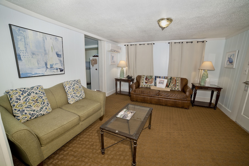 Suite, Kitchen, Ground Floor (8) photo 2