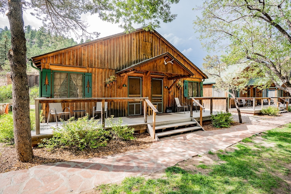Family Cabin, 1 Bedroom, River View, Mountainside photo 3