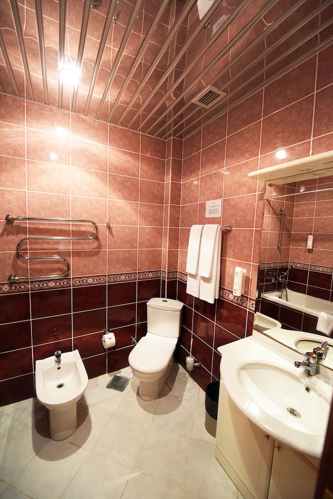 Suite, 2 Bedrooms (Main Building) photo 2