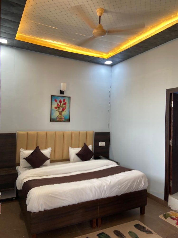 Deluxe Double Room, City View