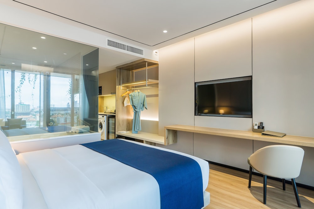 Deluxe Double Room, Ocean View - Photo 1