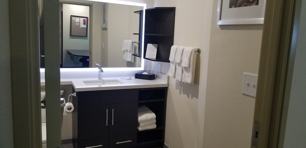 Suite, 1 Bedroom, Accessible (Communications Accessible) - Photo 6