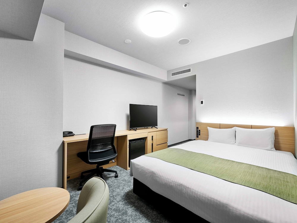 Standard Double Room with CITY View and ONE double size bed. (Smoking) (For 2 person) - Photo 6