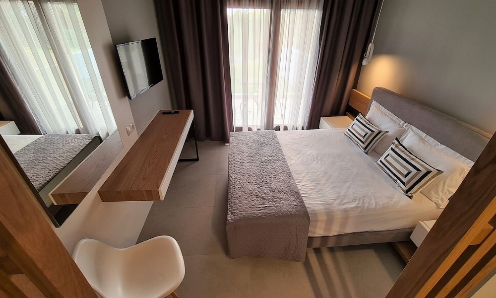 Junior Suite - Photo 1