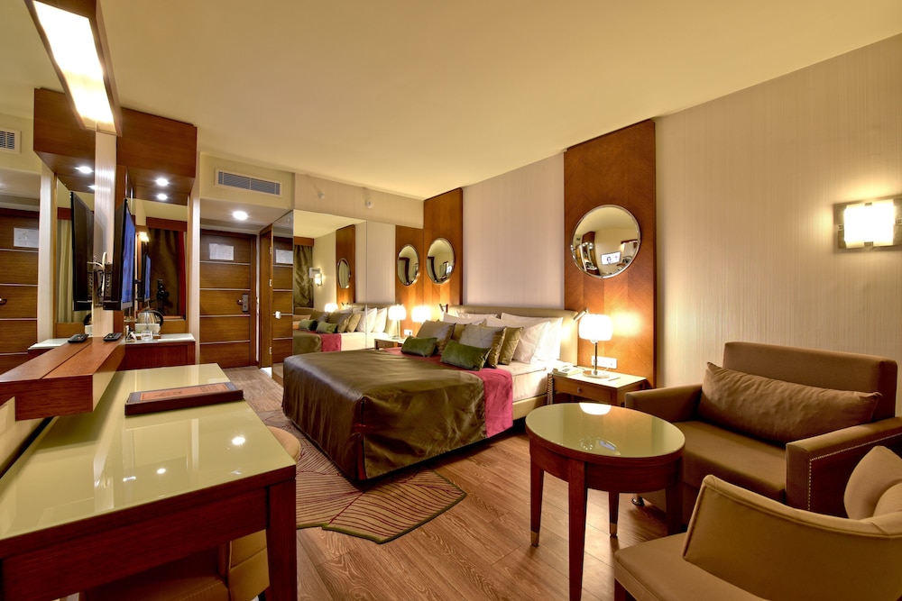 Standard Room (Land View) photo 2