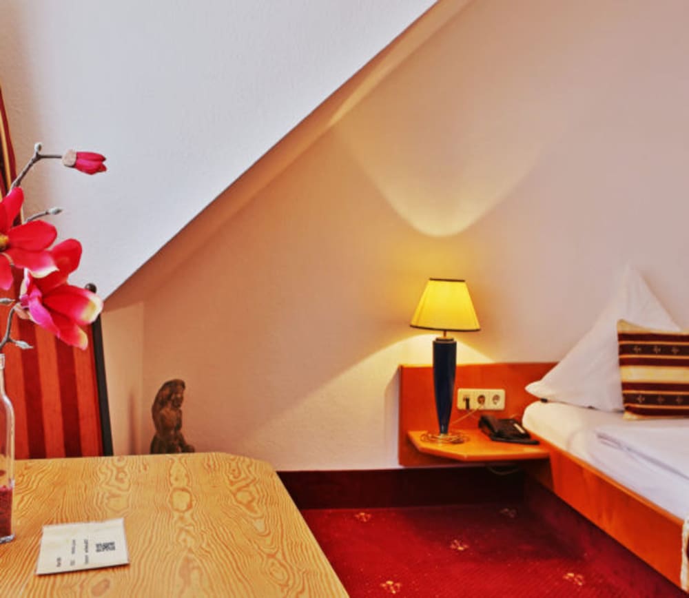 Standard Single Room photo 2