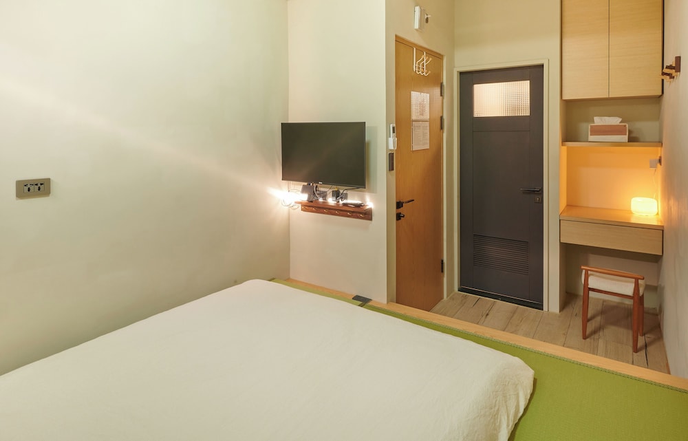 Basic Double Room photo 2