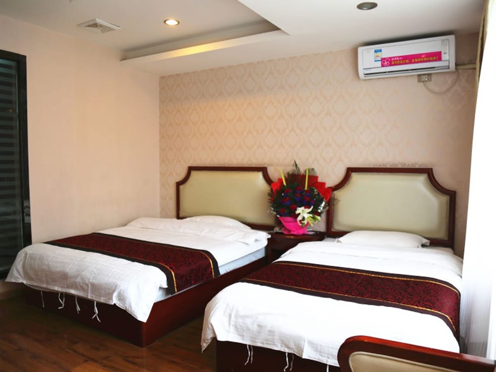 Standard Twin Room photo 2