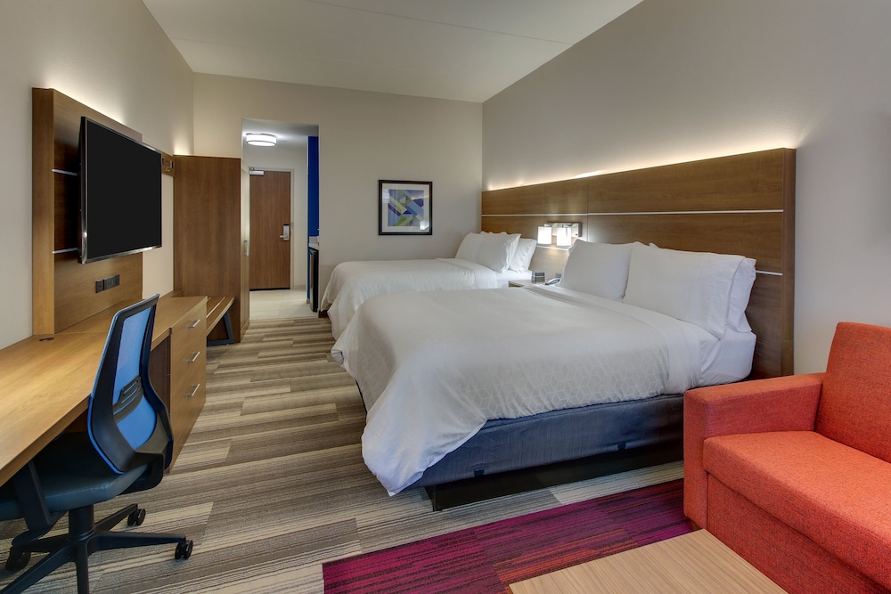 Suite, 2 Queen Beds (Additional Living Area) - Photo 1