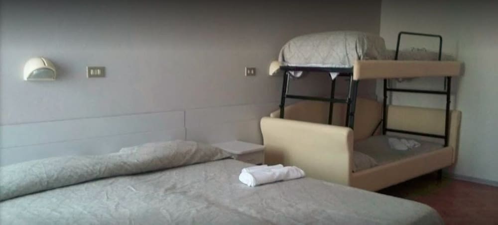 Family Room (5 Pax)